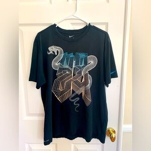 Nike Mamba T-Shirt: Black w/White Print, Short Sleeves, Crewneck, Cotton Blend L